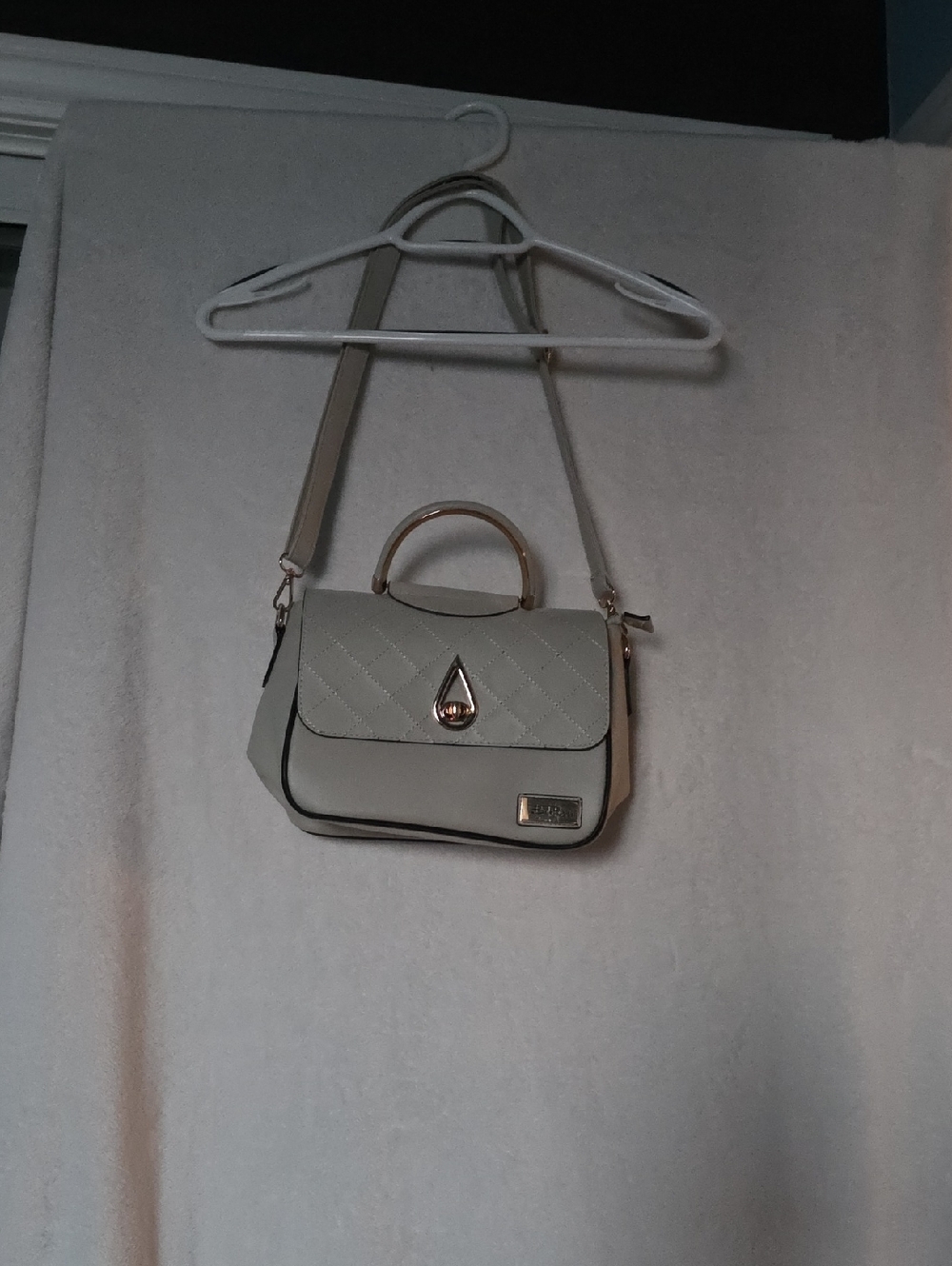 Elegant Quilted Top-Handle Crossbody Bag - Light Gray